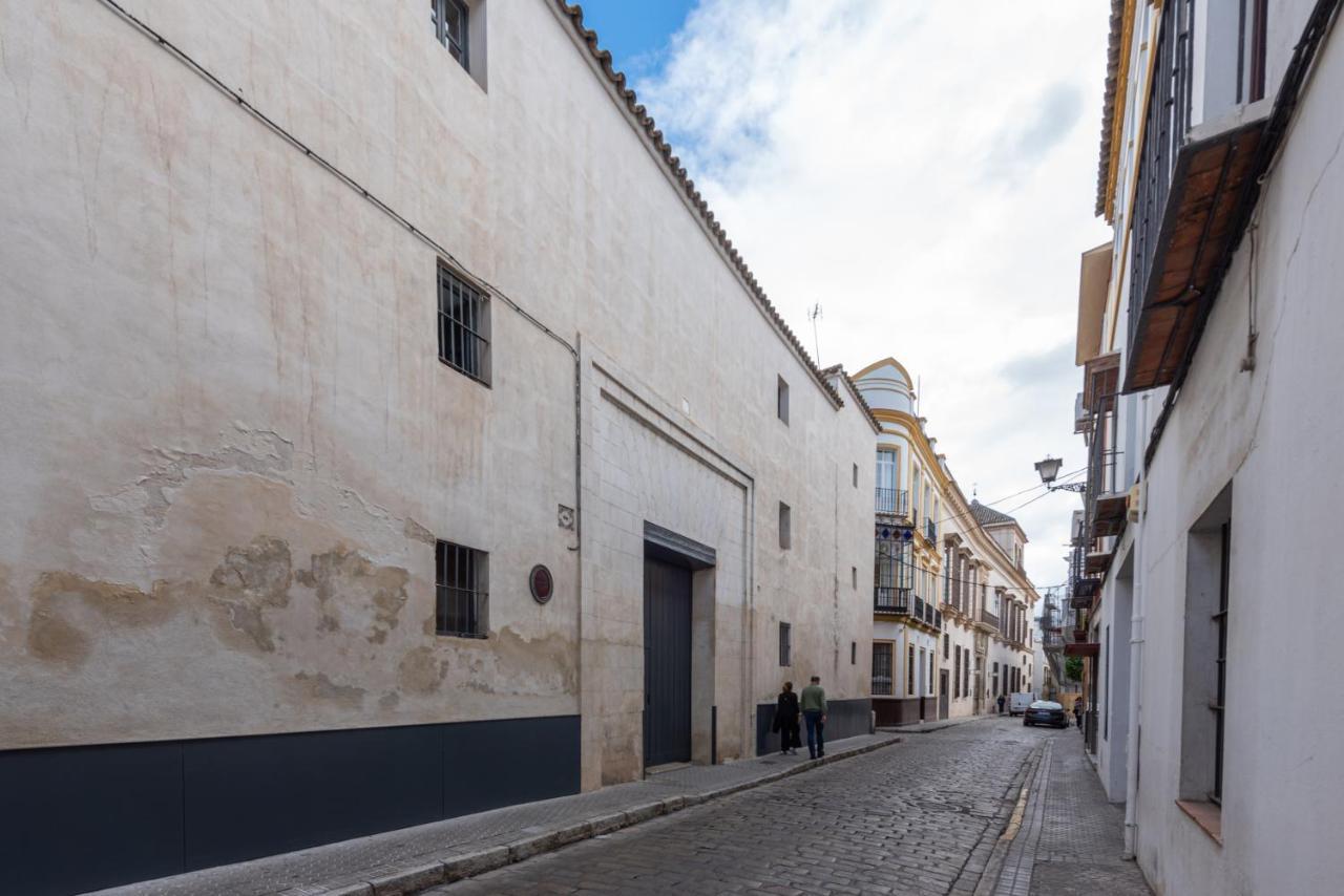 Apartamento En Monumento Historico Nacional Corral Del Conde-Duque De Olivares Sevilla Bagian luar foto